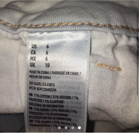 American Eagle Light Wash Shortie Shorts - Picture 4 of 4